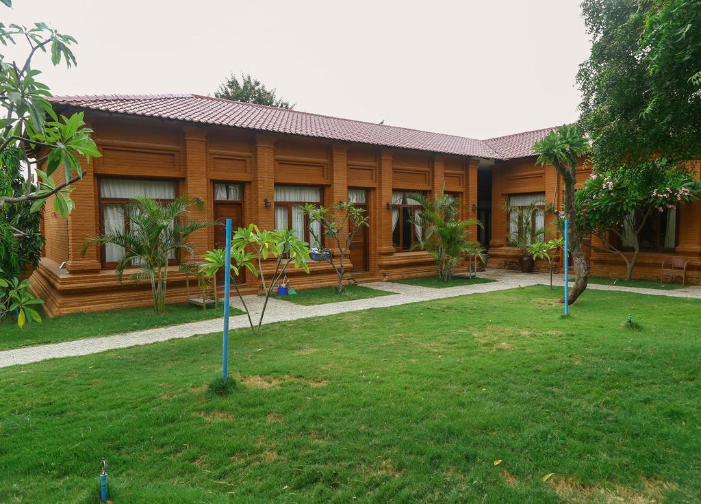 Manisanda Hotel باغان المظهر الخارجي الصورة